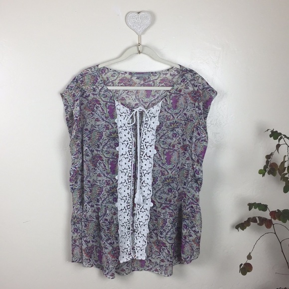 Daniel Rainn Tops - DANIEL RAINN Print Top Crochet Flowers Size 1X